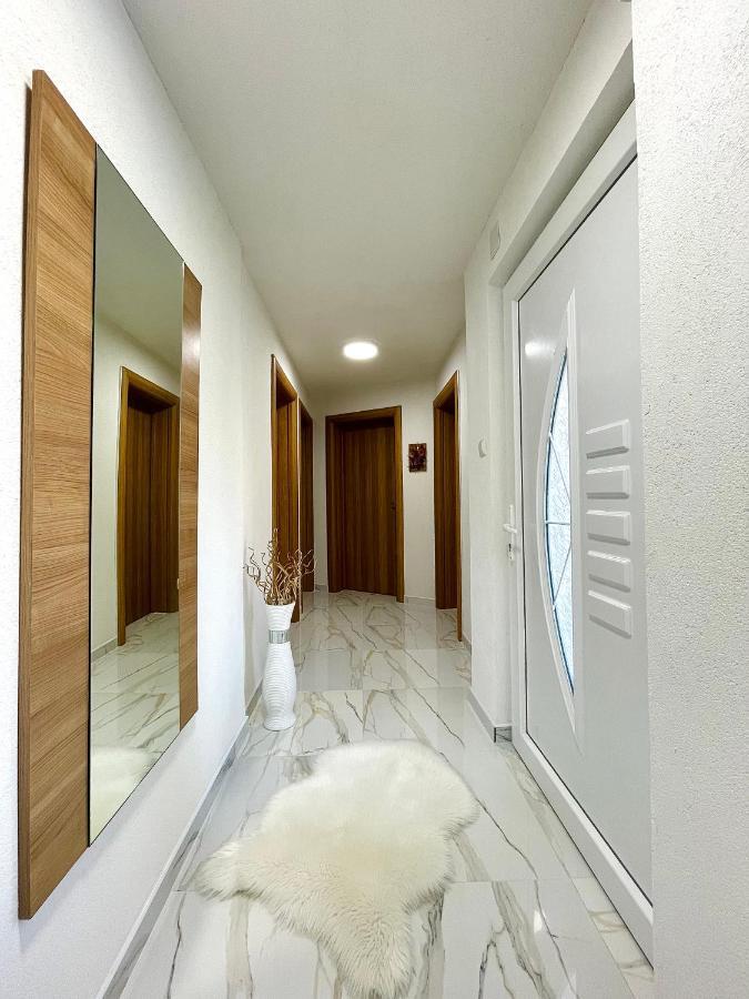 Crystal Racic Villa Bihac Exterior photo